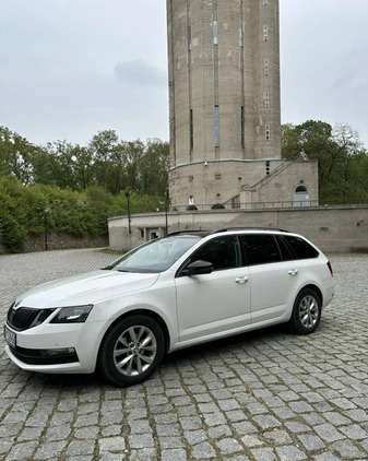 Skoda Octavia cena 45900 przebieg: 217490, rok produkcji 2019 z Nysa małe 254
